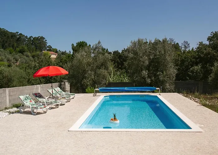 Casa Da Poesia Chalé Pedreiras (Leiria)